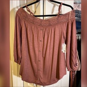 COPY - American eagle off the shoulder top